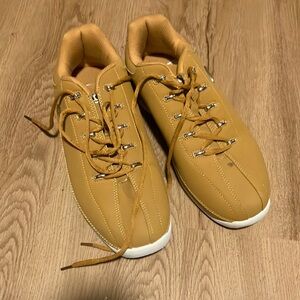 Lugz shoes 10.5